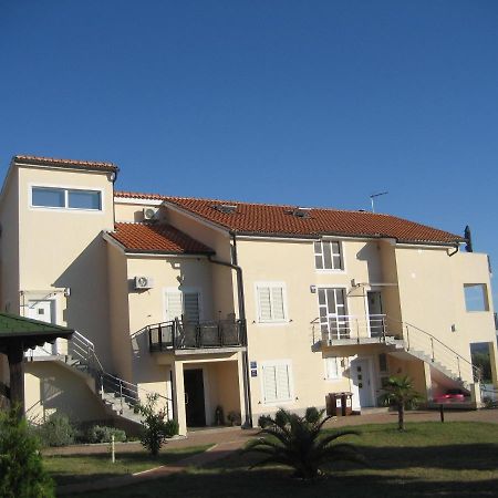 Villa „Drei Palmen“ Sveti Filip i Jakov Exterior foto